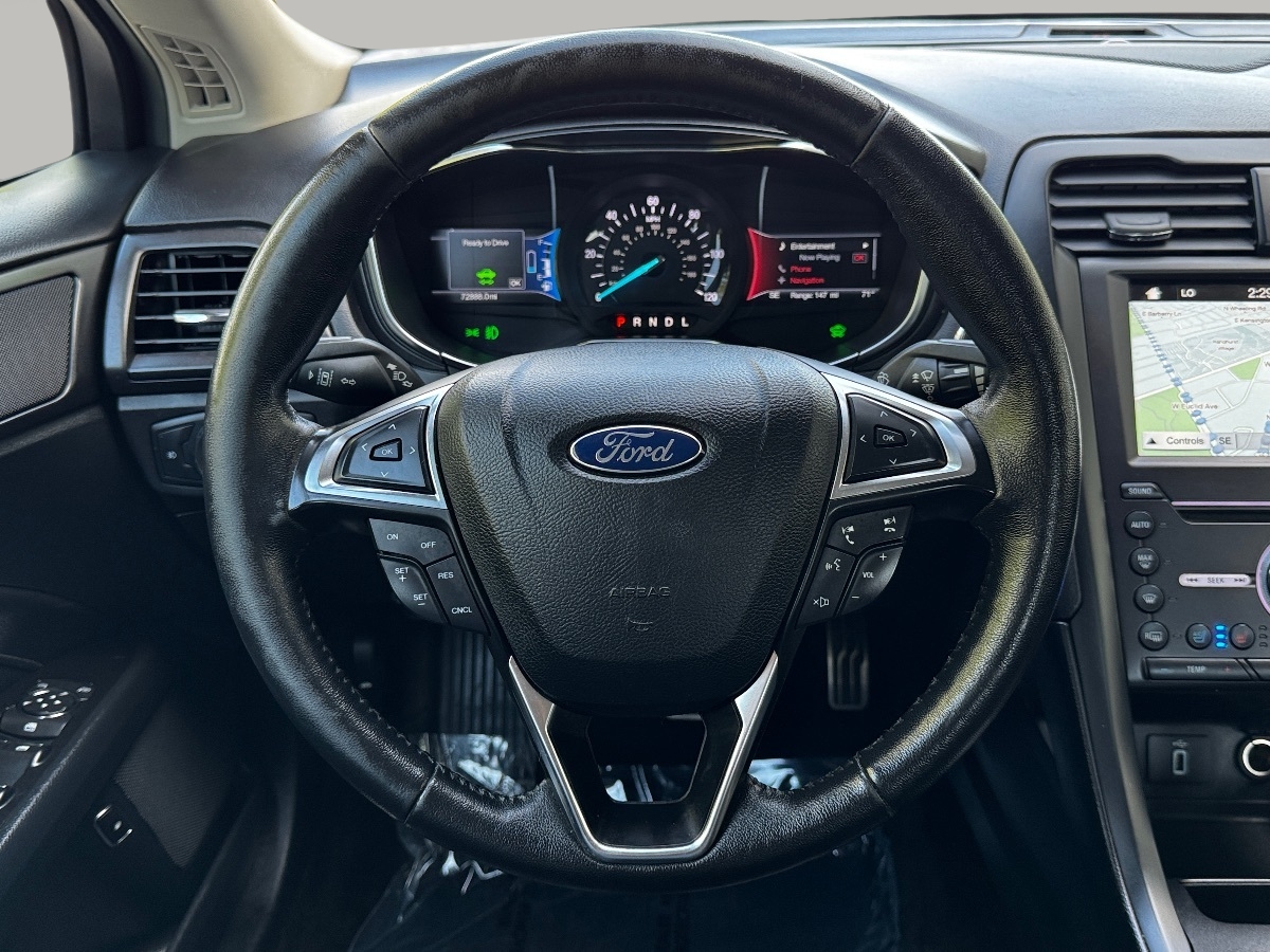 2017 Ford Fusion Energi Titanium photo 20