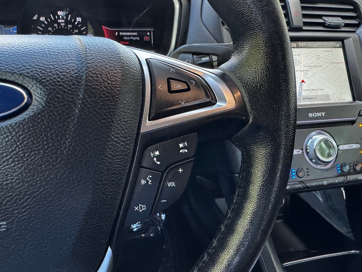 2017 Ford Fusion Energi Titanium photo 22