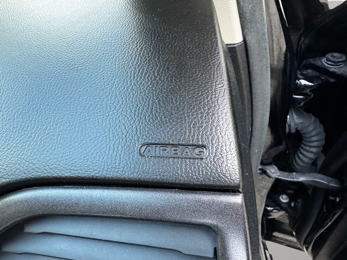 2017 Ford Fusion Energi Titanium photo 28