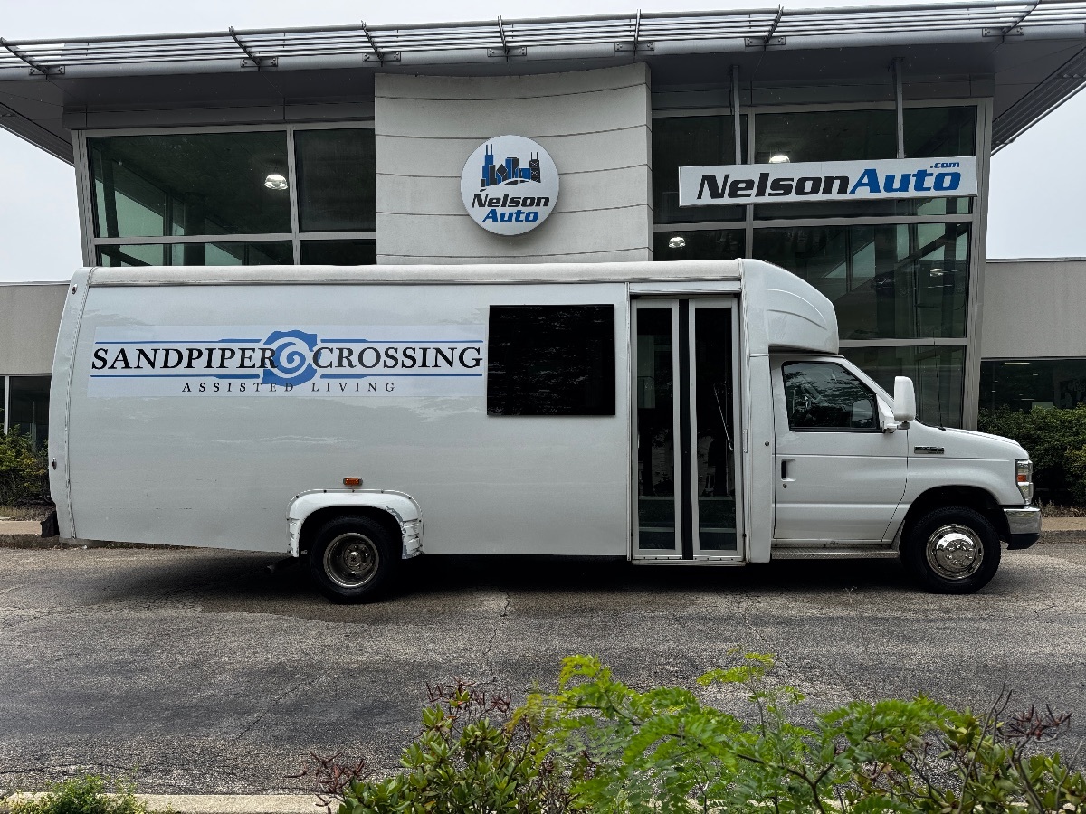 2016 Ford E-450 photo 3