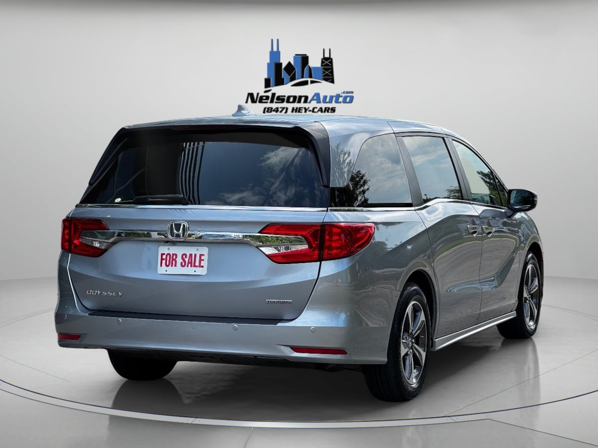 2018 Honda Odyssey Touring photo 4