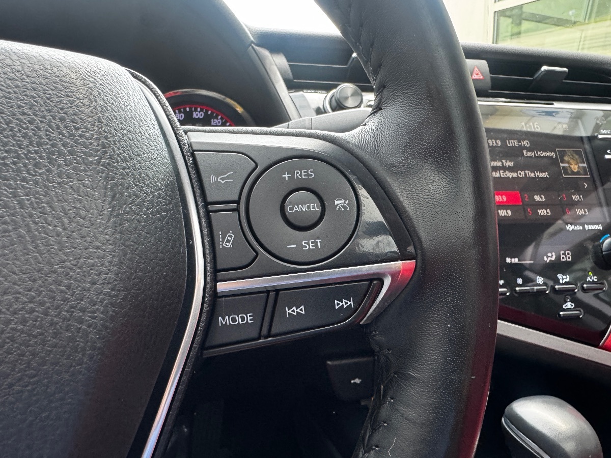 2020 Toyota Camry XSE photo 23