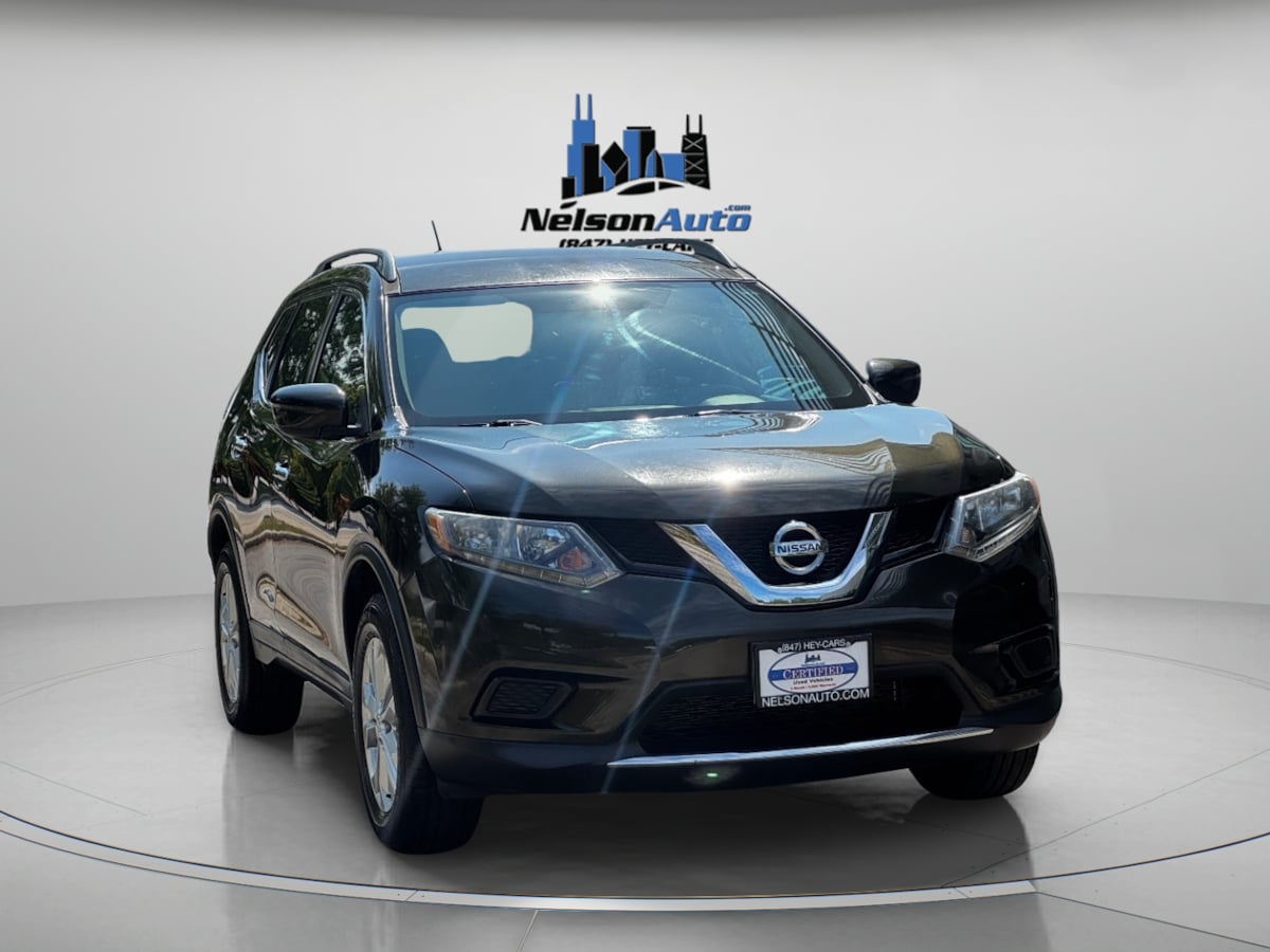 2016 Nissan Rogue SV photo 2