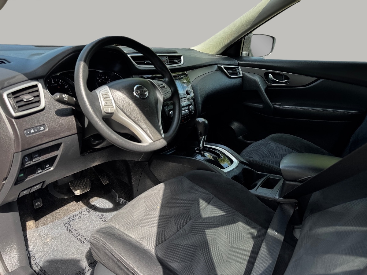 2016 Nissan Rogue SV photo 15