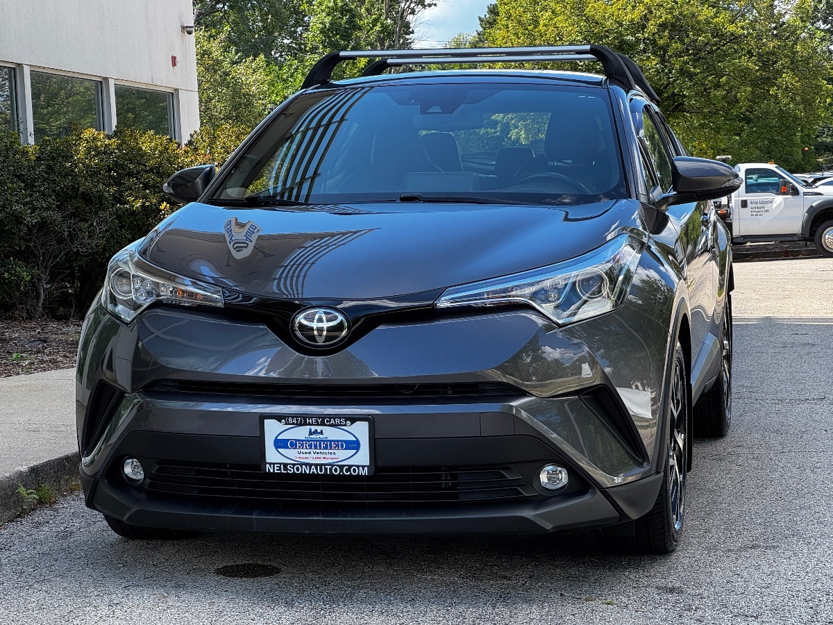 2019 Toyota C-HR XLE photo 8