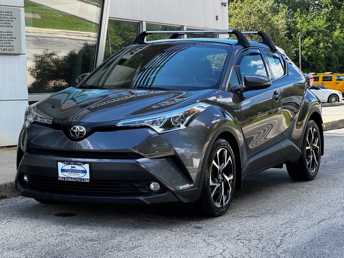 2019 Toyota C-HR XLE photo 9