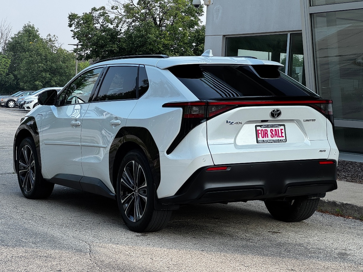 2023 Toyota bZ4X Limited photo 11