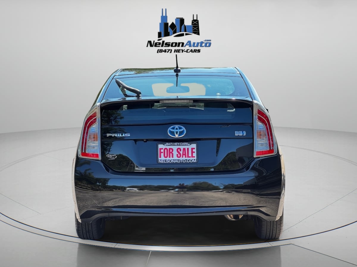 2013 Toyota Prius Four photo 6