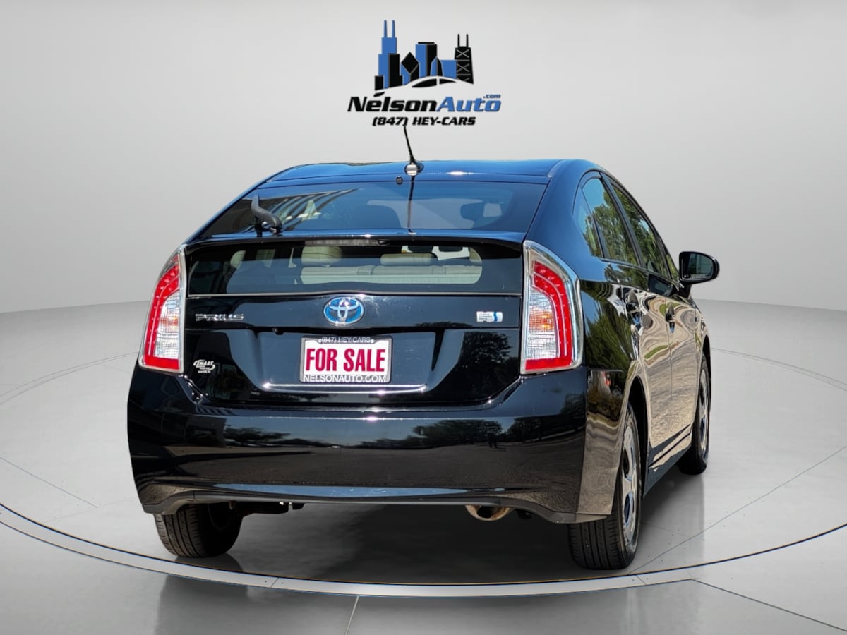 2013 Toyota Prius Four photo 5