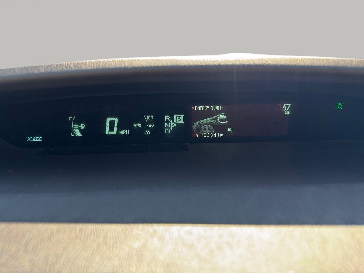 2013 Toyota Prius Four photo 23