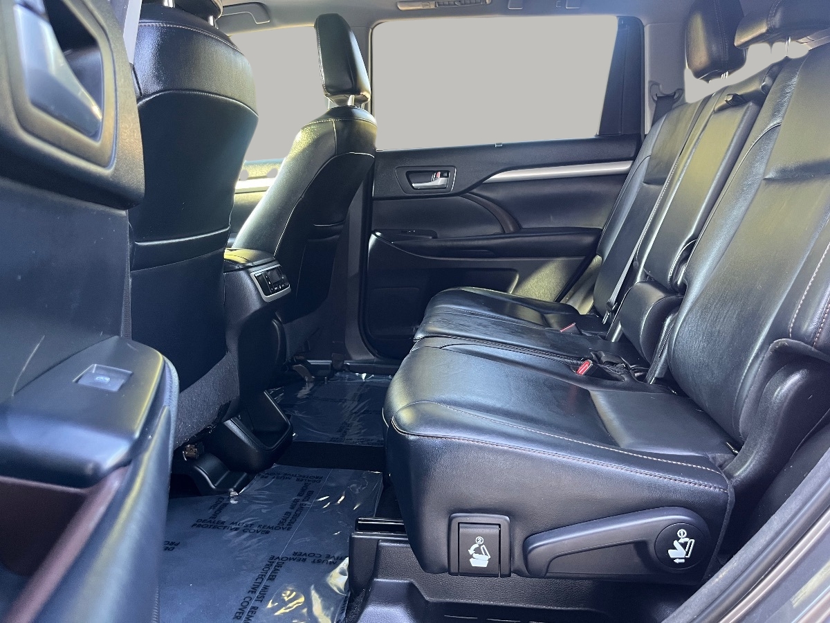 2018 Toyota Highlander XLE photo 12