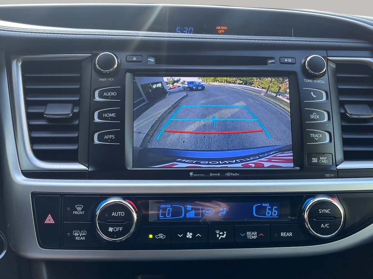 2018 Toyota Highlander XLE photo 24