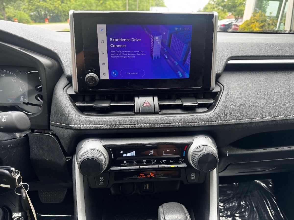 2024 Toyota RAV4 LE photo 24