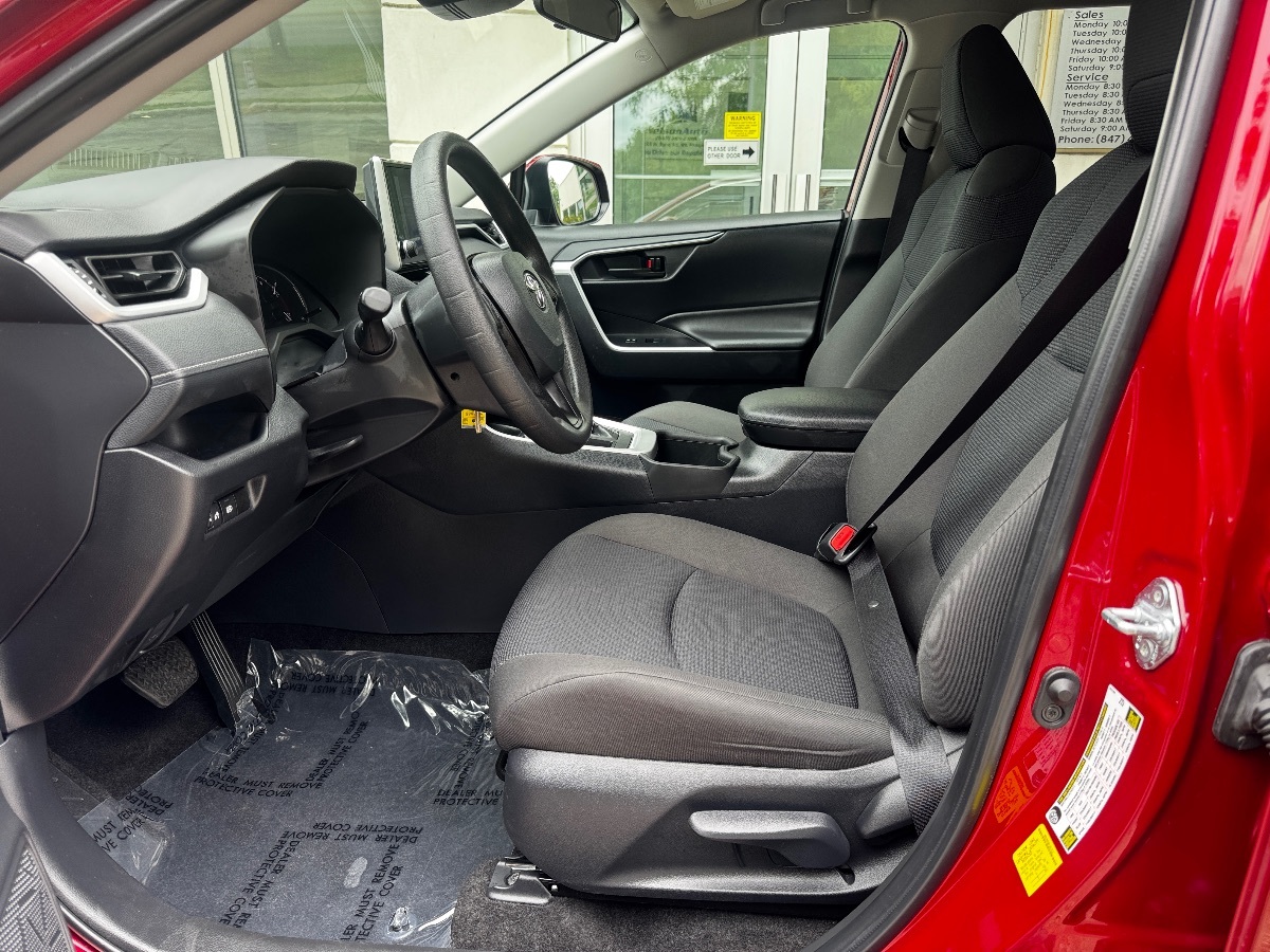 2024 Toyota RAV4 LE photo 14