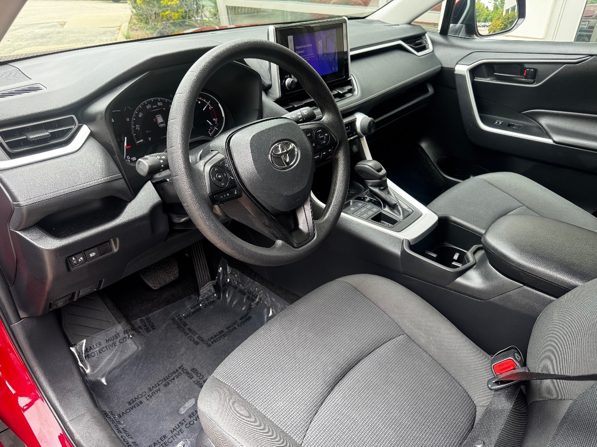 2024 Toyota RAV4 LE photo 13