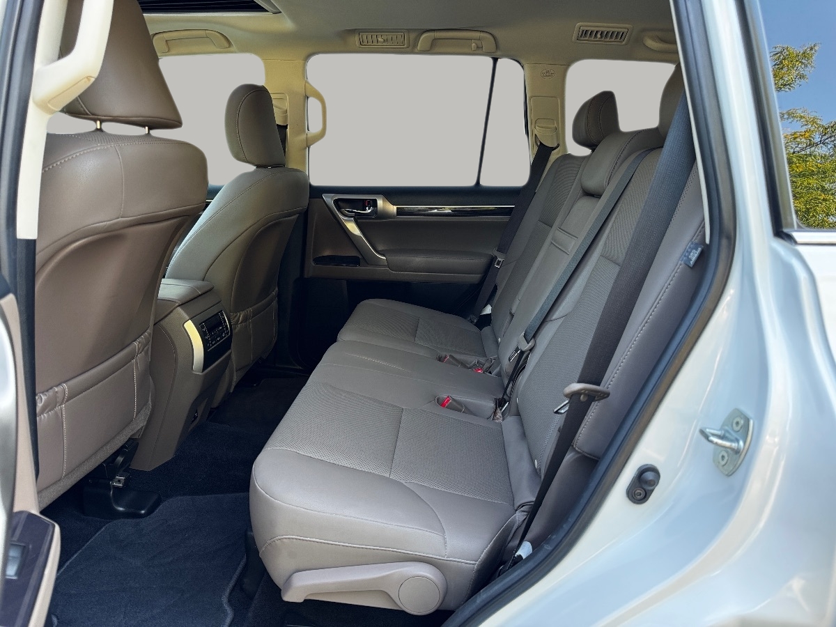 2020 Lexus GX 460 Premium photo 13