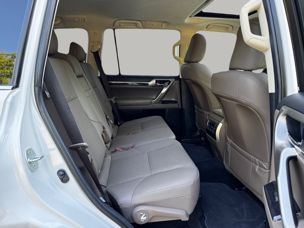 2020 Lexus GX 460 Premium photo 16