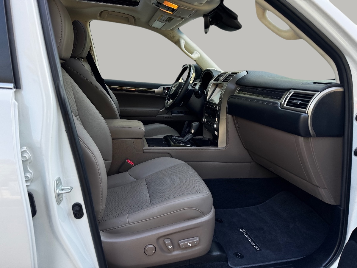 2020 Lexus GX 460 Premium photo 17
