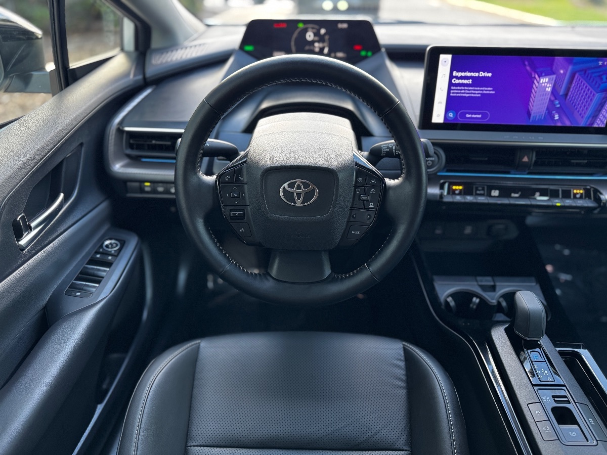 2024 Toyota Prius XLE photo 19