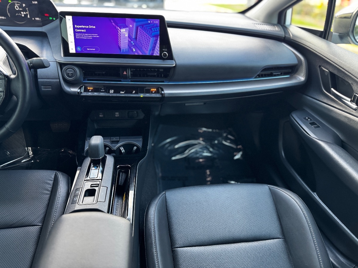2024 Toyota Prius XLE photo 20