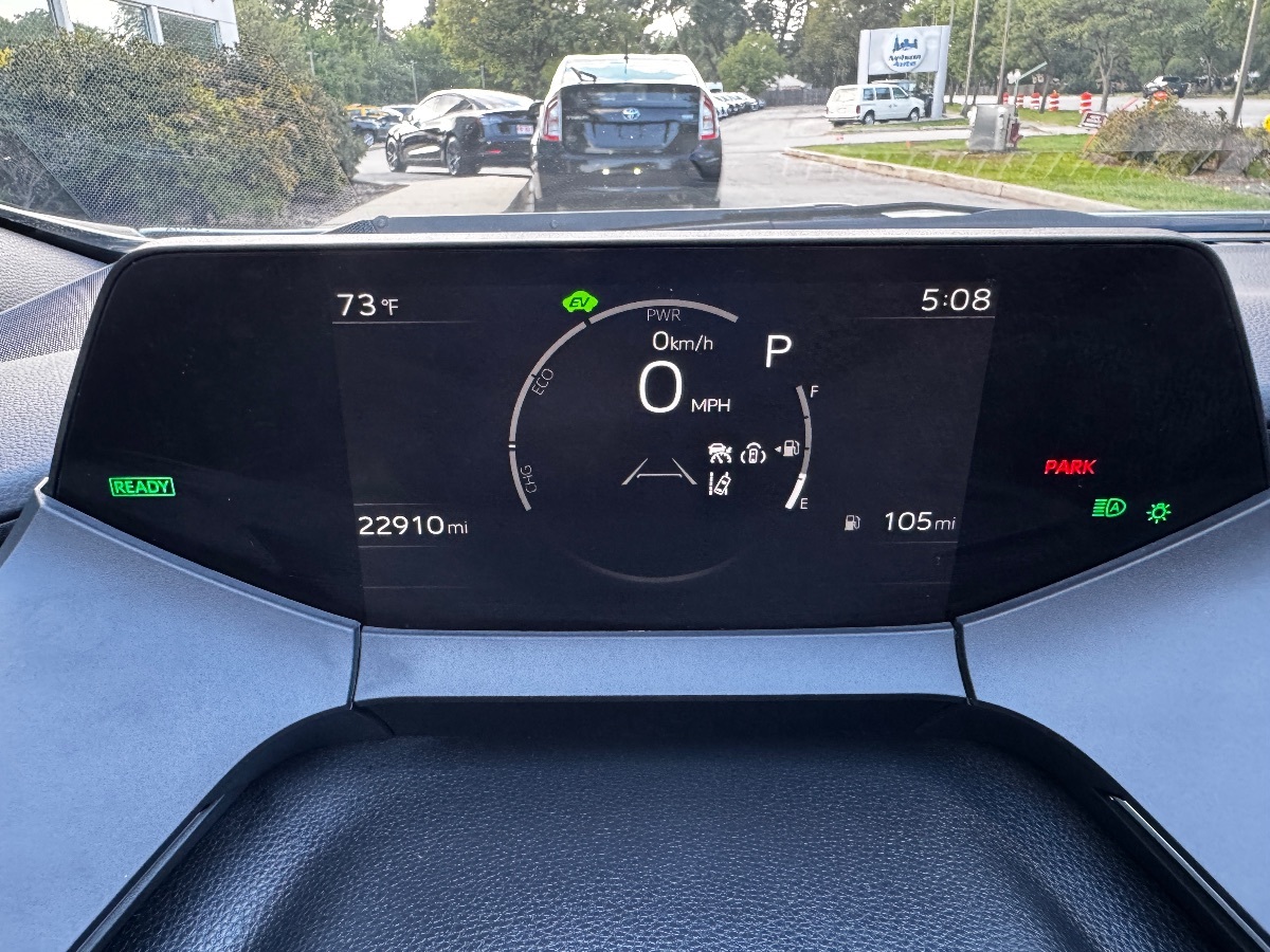 2024 Toyota Prius XLE photo 24