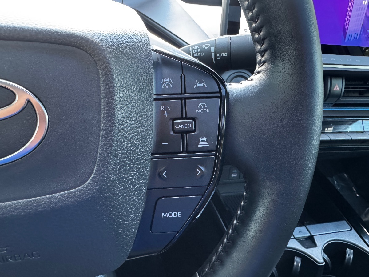 2024 Toyota Prius XLE photo 23