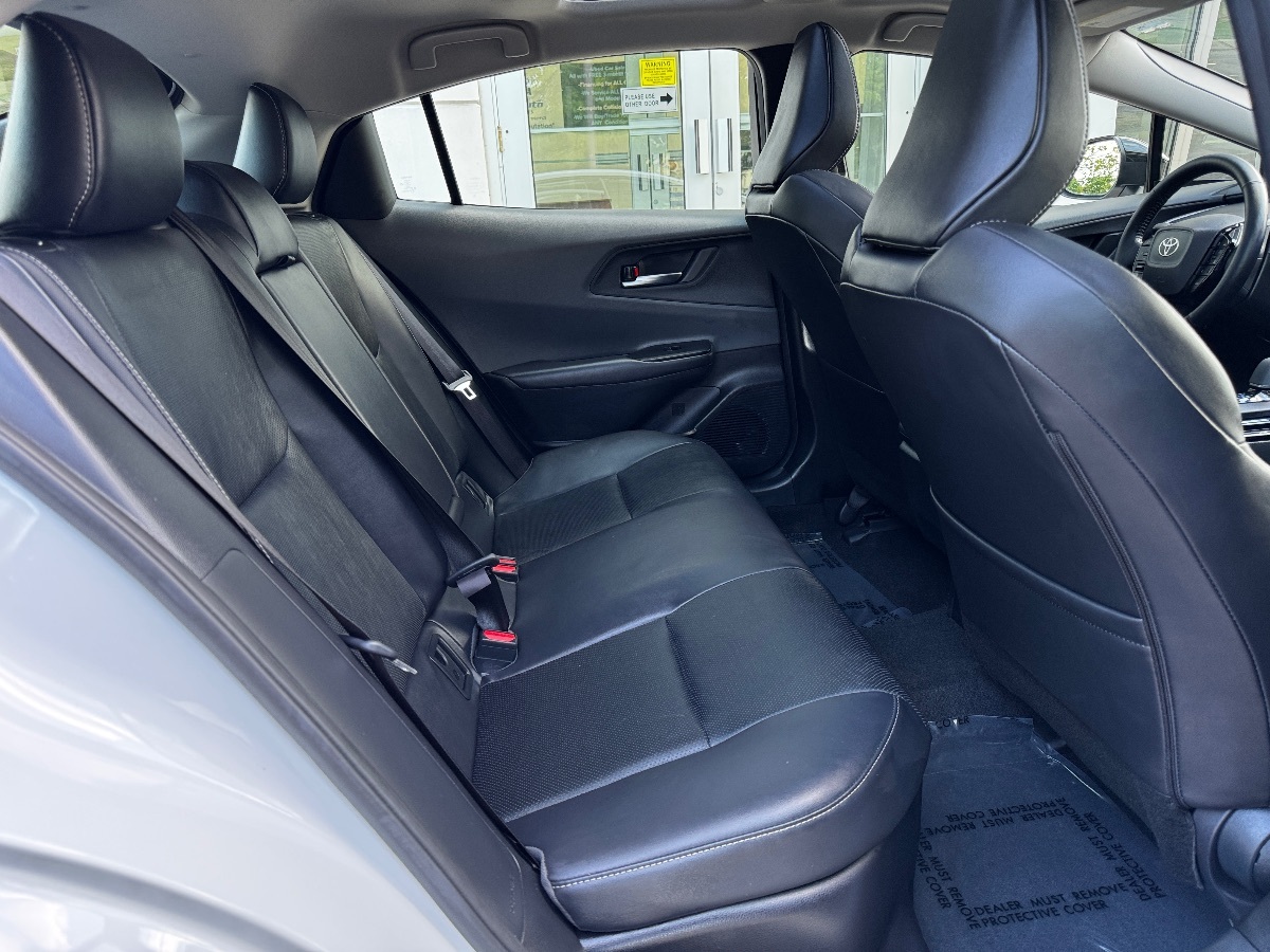 2024 Toyota Prius XLE photo 17