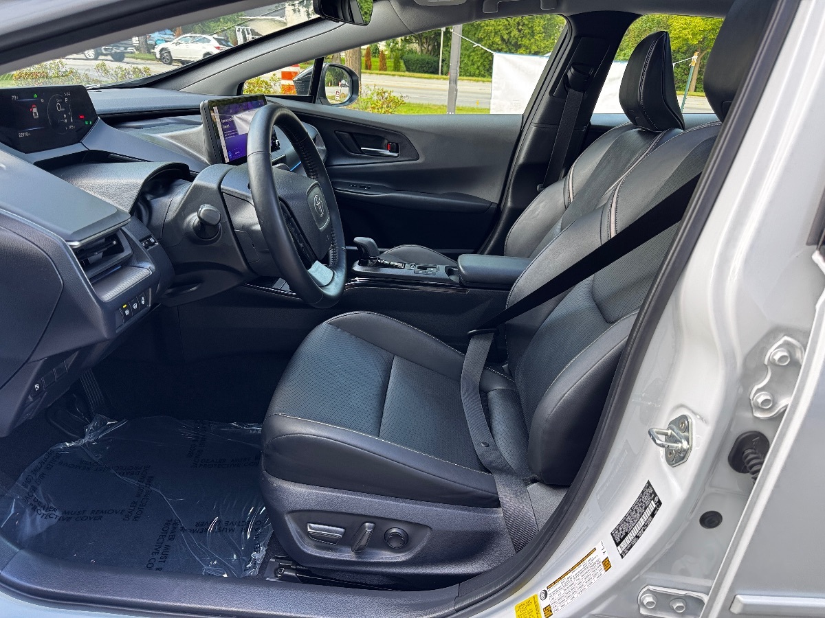 2024 Toyota Prius XLE photo 15