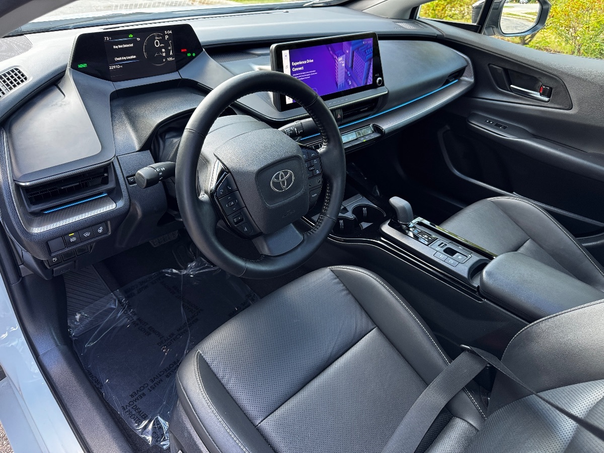 2024 Toyota Prius XLE photo 14