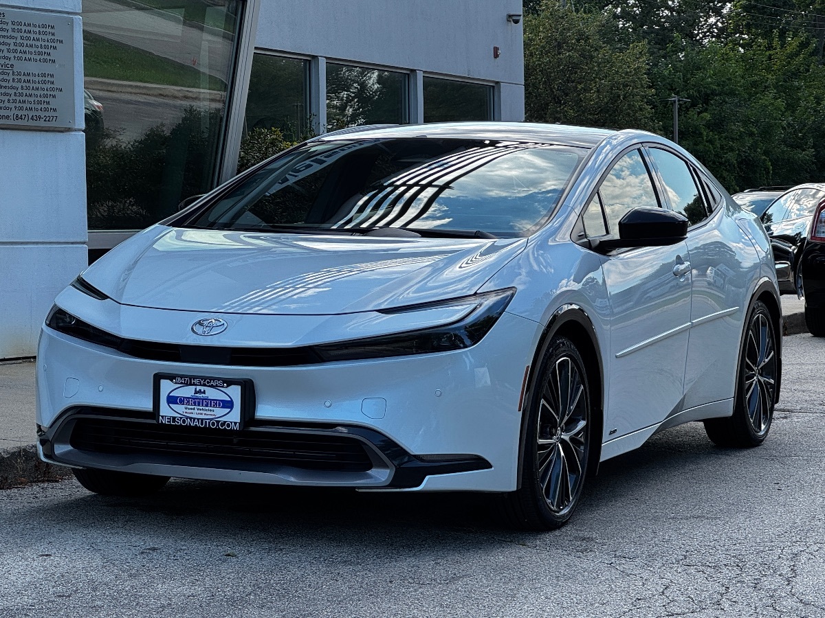 2024 Toyota Prius XLE photo 8