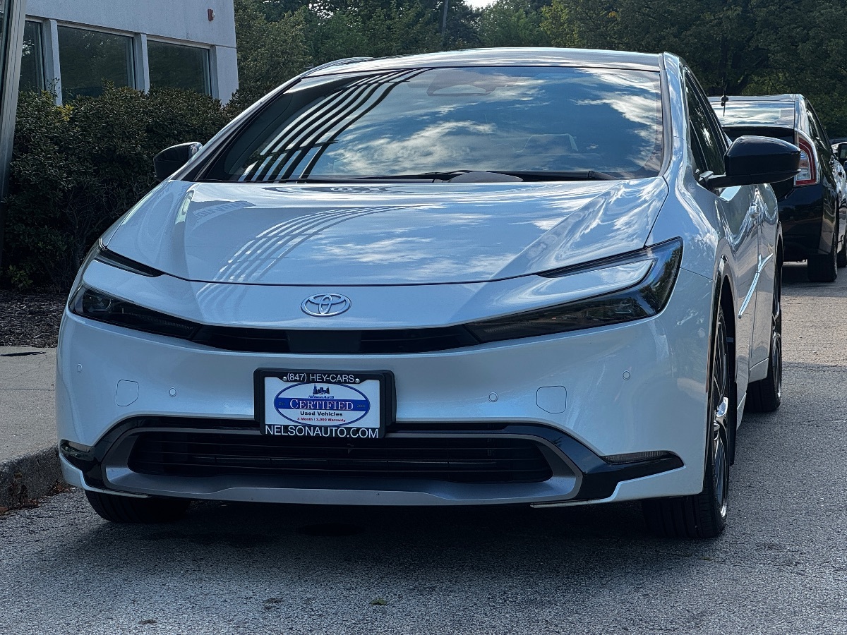 2024 Toyota Prius XLE photo 7