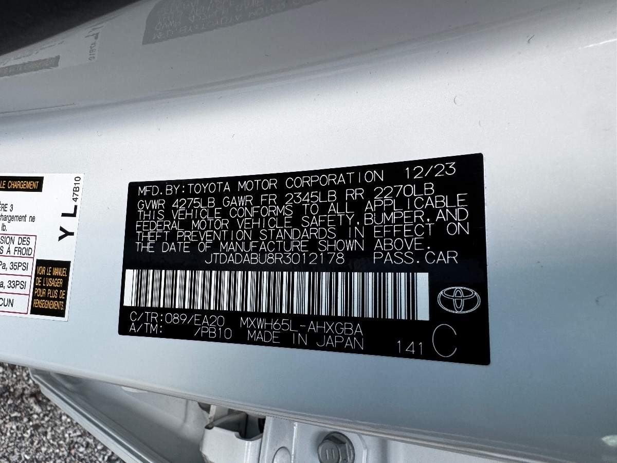 2024 Toyota Prius XLE photo 30