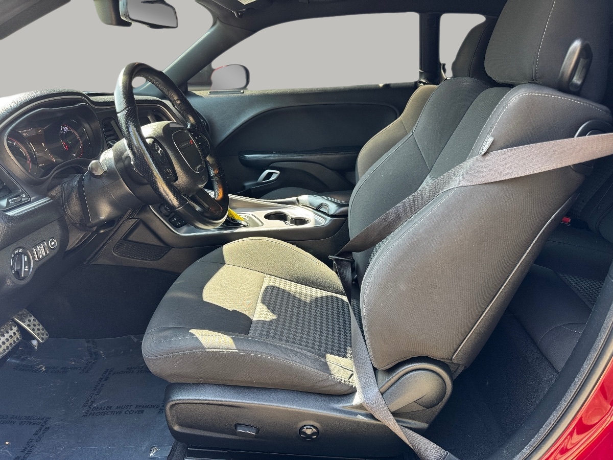 2021 Dodge Challenger R/T photo 12