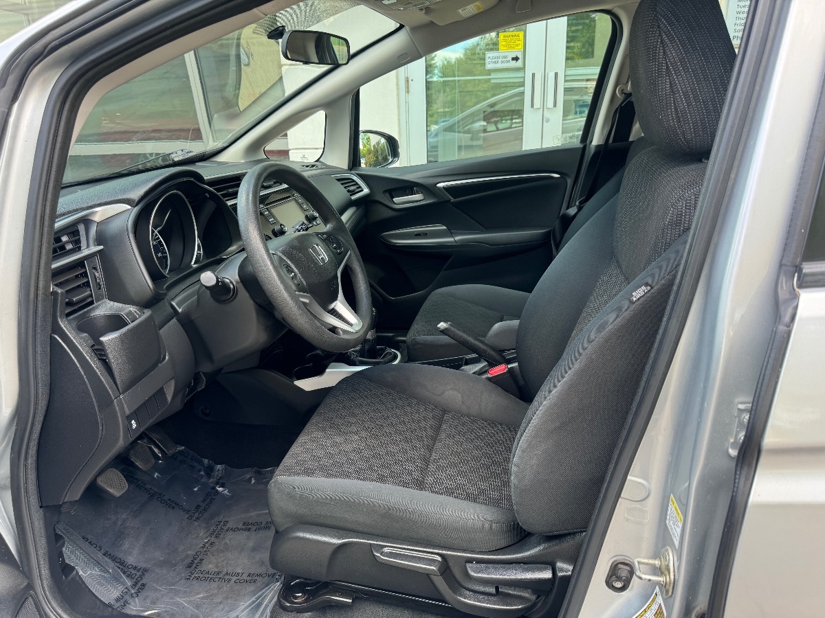 2015 Honda Fit LX photo 16
