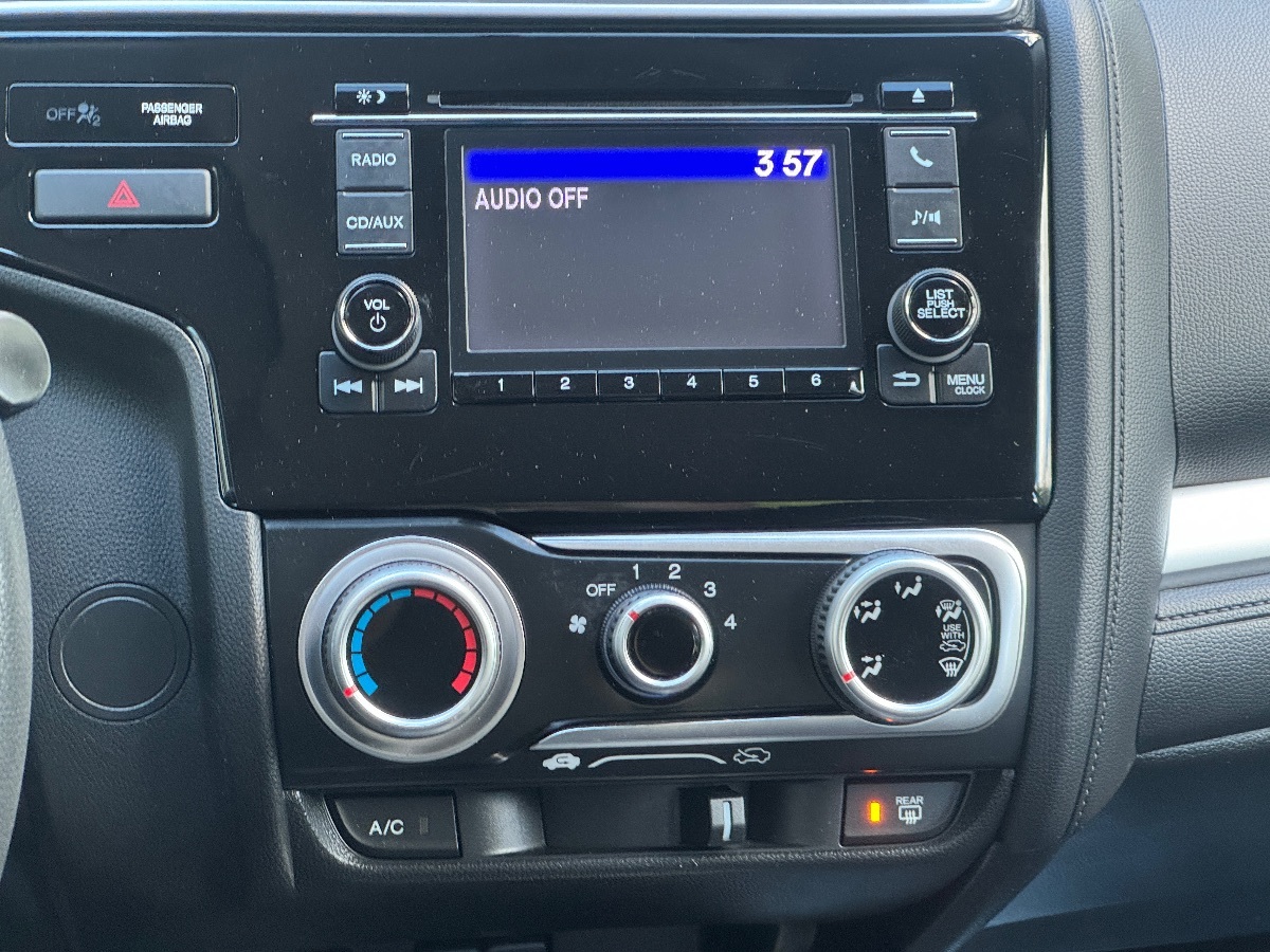 2015 Honda Fit LX photo 27