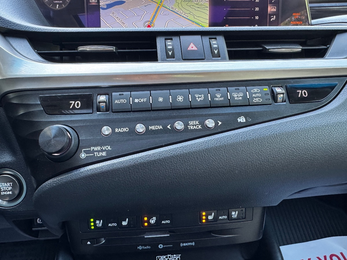 2019 Lexus ES 350 photo 27
