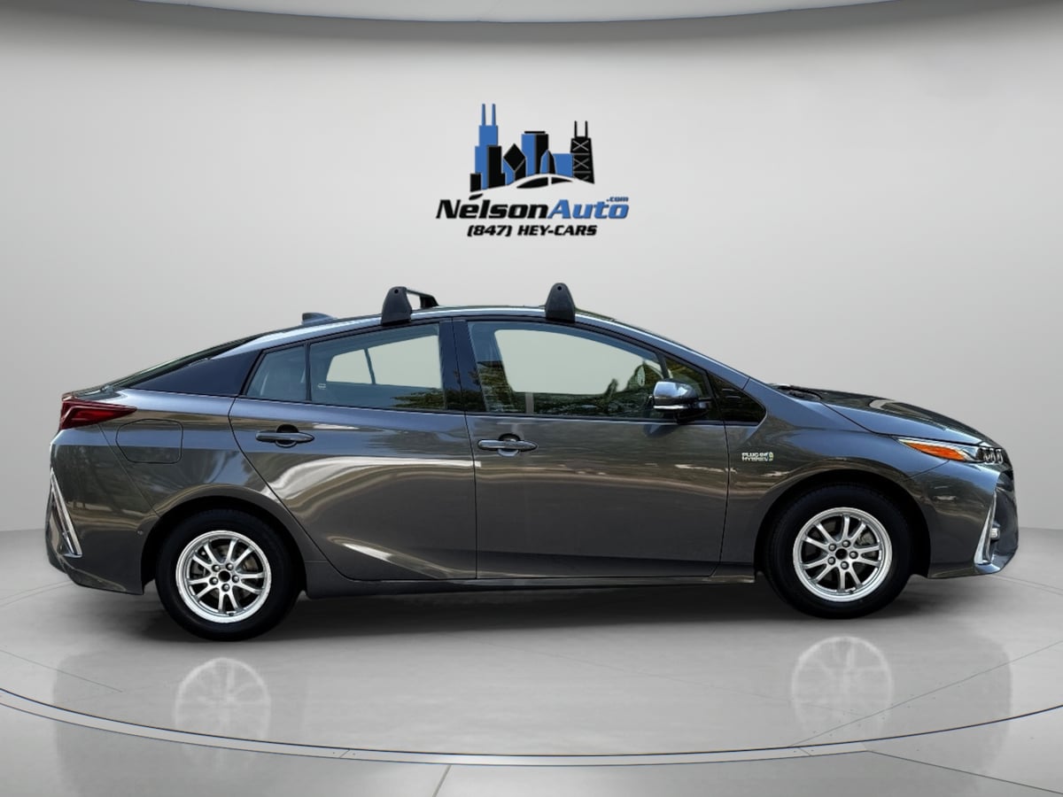 2020 Toyota Prius Prime Limited photo 4