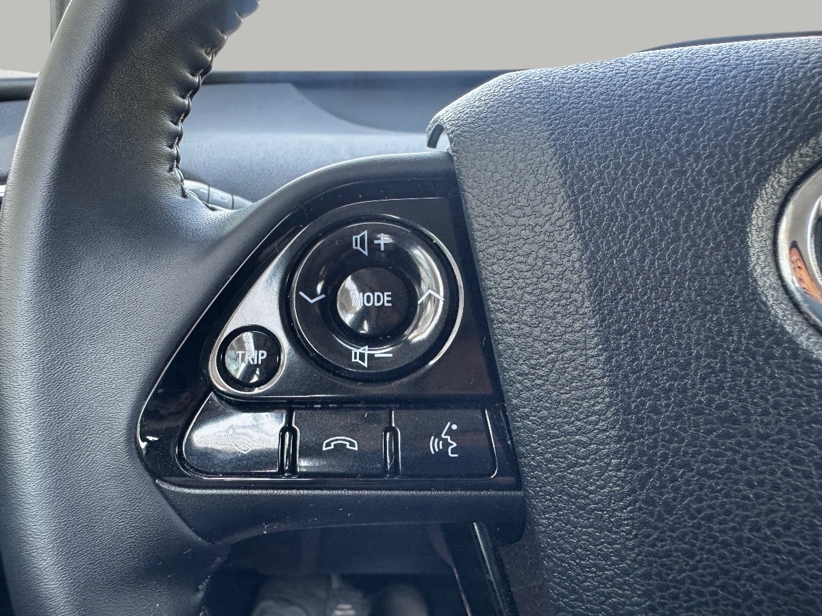2020 Toyota Prius Prime Limited photo 16