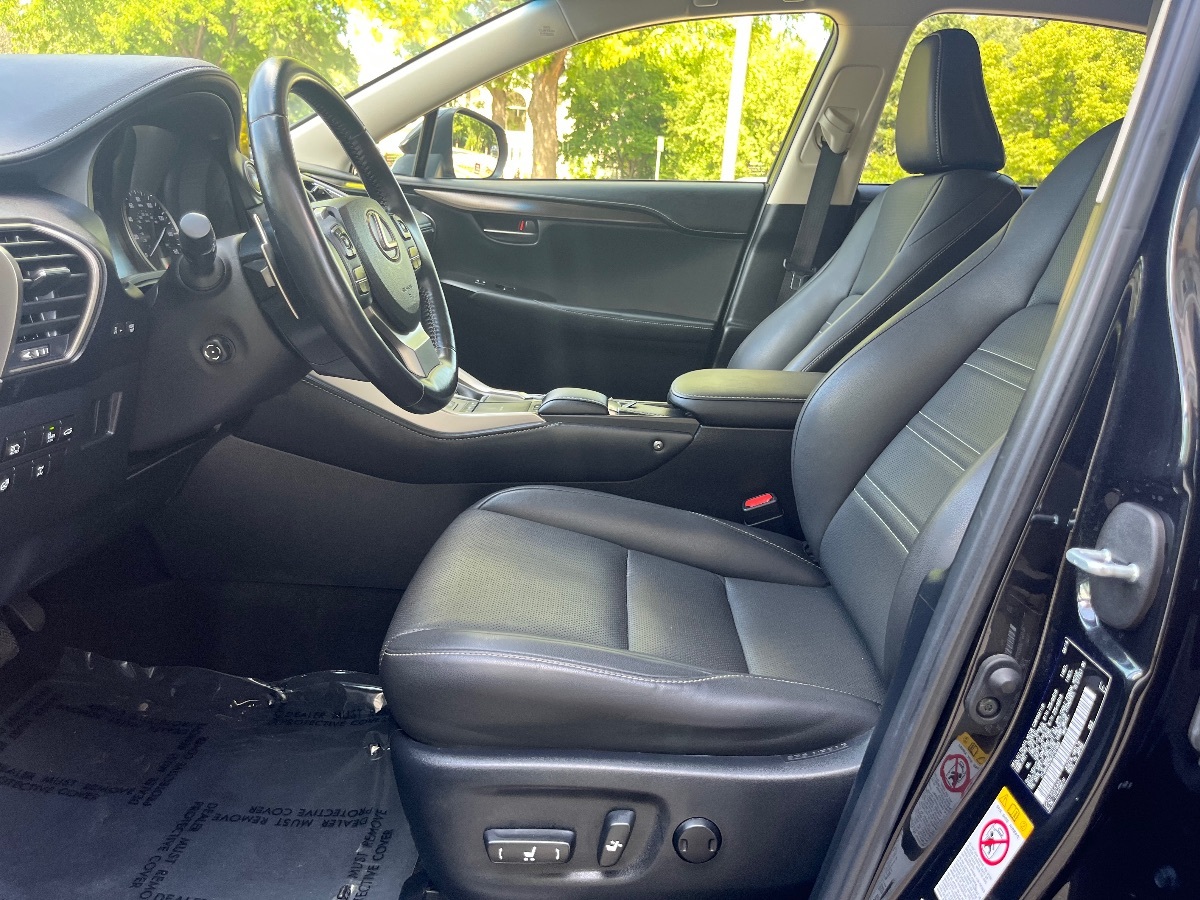 2019 Lexus NX 300 AWD photo 16