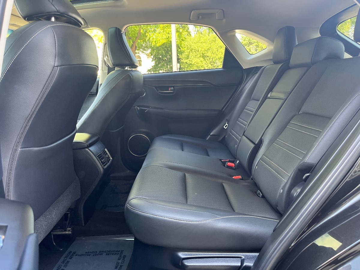 2019 Lexus NX 300 AWD photo 17