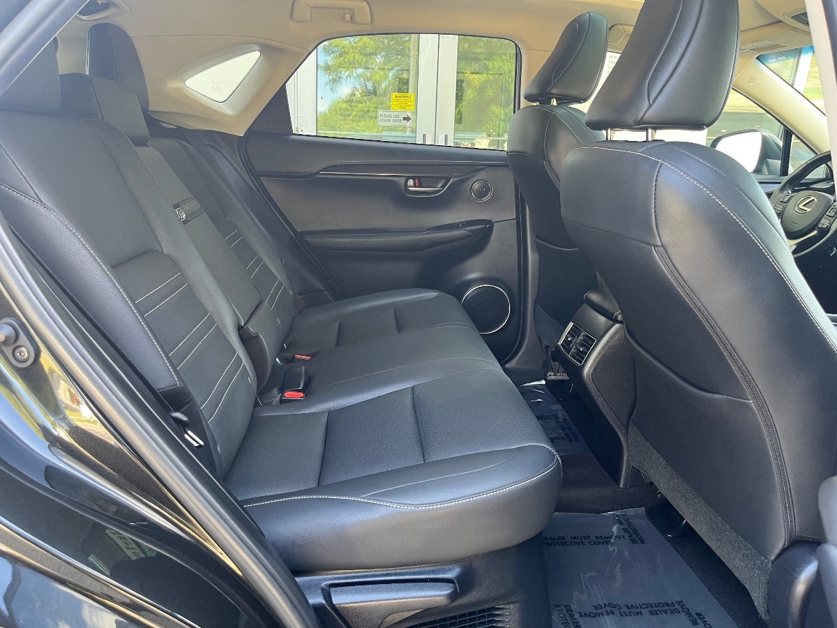 2019 Lexus NX 300 AWD photo 18