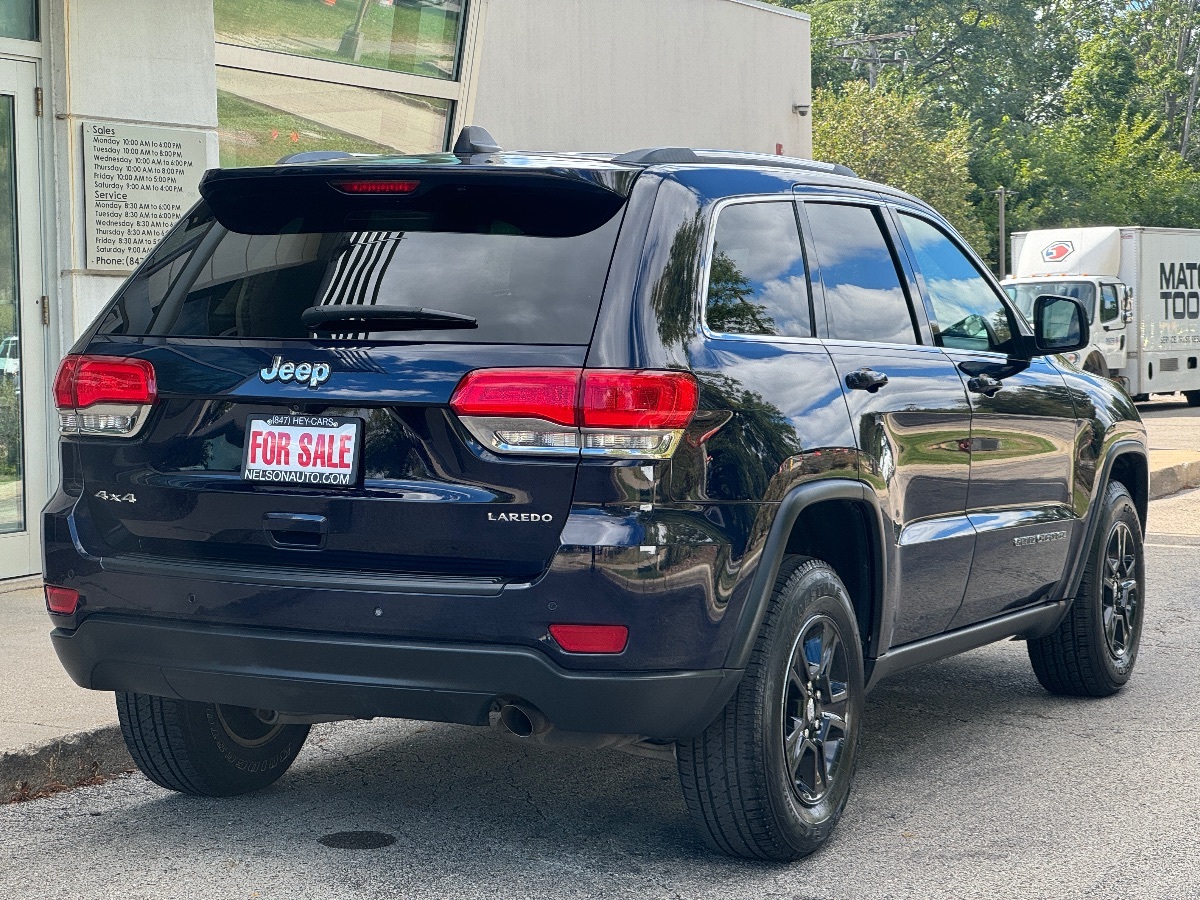 2017 Jeep Grand Cherokee Laredo photo 5