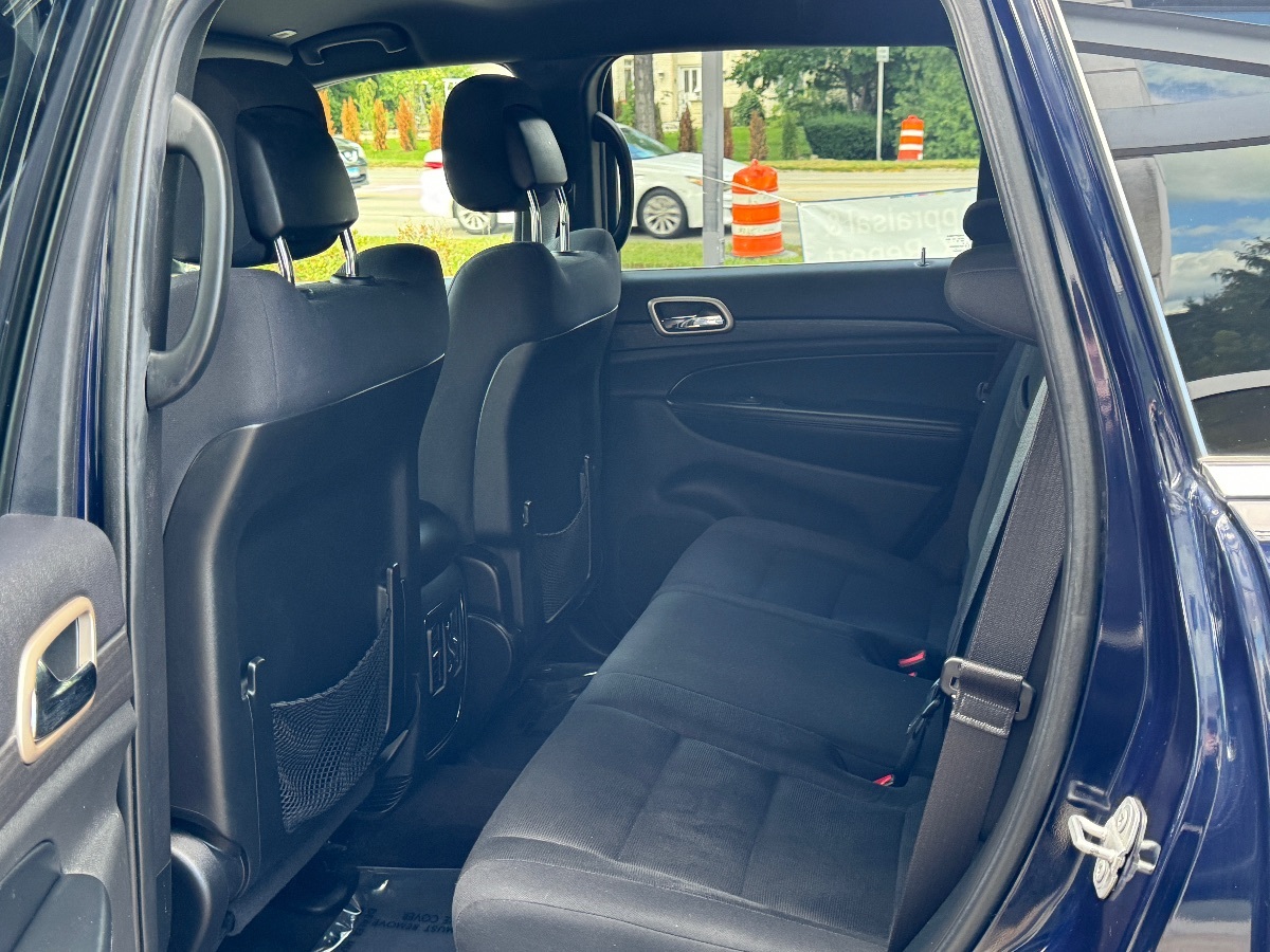 2017 Jeep Grand Cherokee Laredo photo 16
