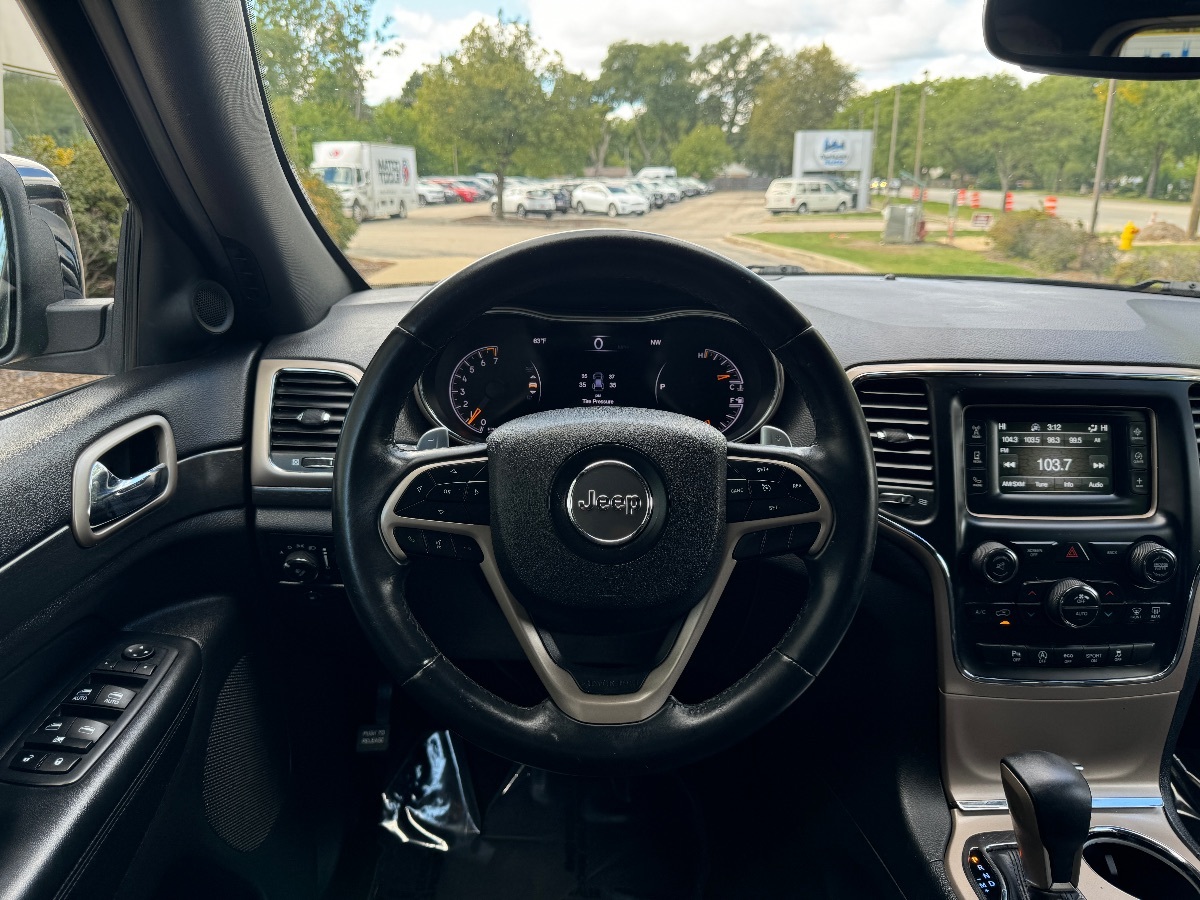 2017 Jeep Grand Cherokee Laredo photo 19