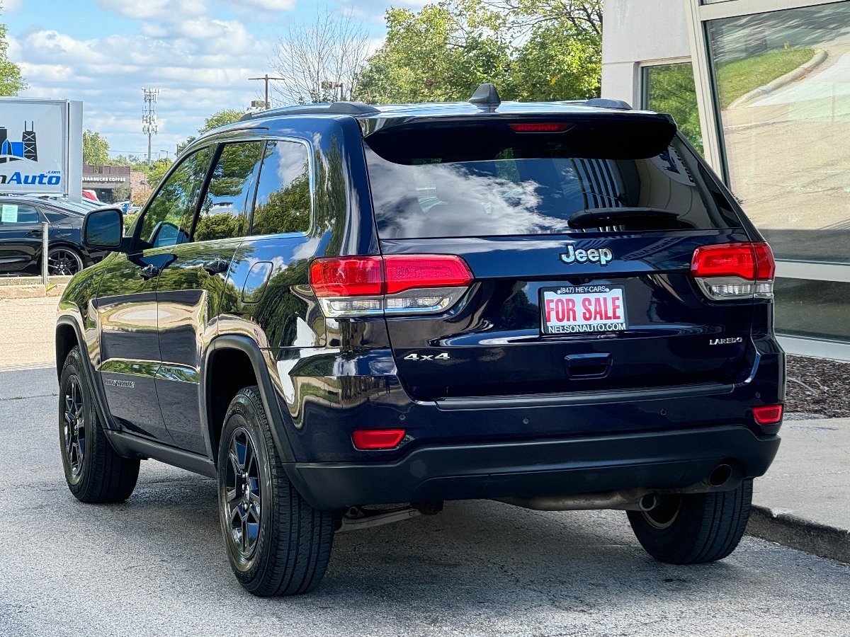 2017 Jeep Grand Cherokee Laredo photo 12