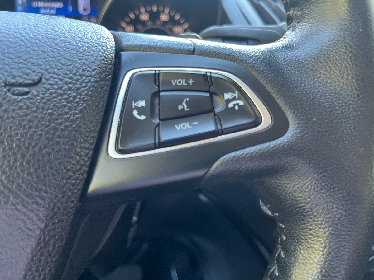 2017 Ford Escape Titanium photo 24