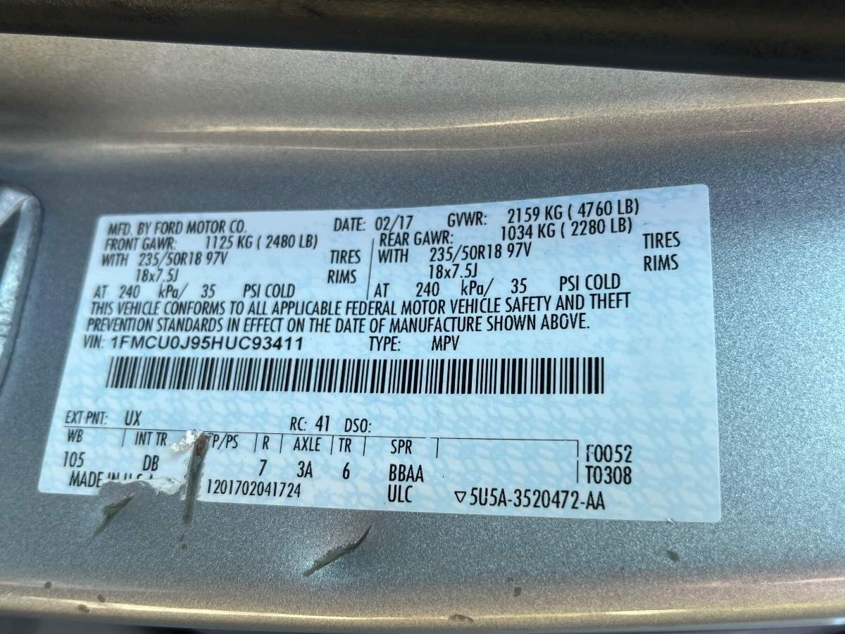 2017 Ford Escape Titanium photo 32