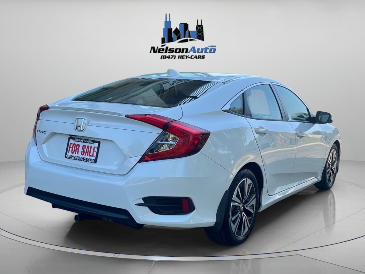 2017 Honda Civic EX-T photo 4