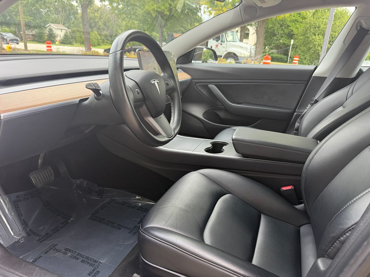 2019 Tesla Model 3 Long Range photo 15