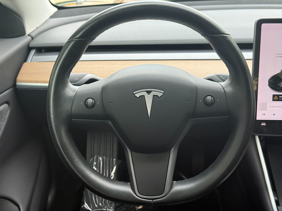 2019 Tesla Model 3 Long Range photo 19